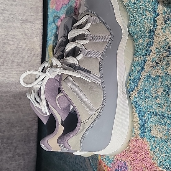 Air Jordan 11 Retro Low - Picture 4 of 9